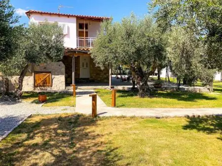 Oliviera - House in Nature