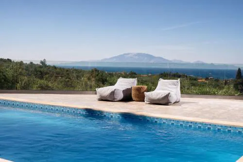 Villa Venia - Cozy Escape with Scenic Sew View, by ZanteWize