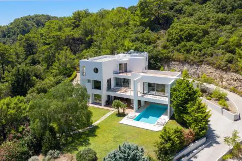 Ixian Hilltop Villa