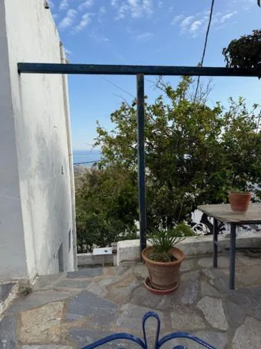 Kariki Green Triantaros Tinos