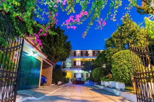 Villa Anna Apartments - 550m from the beach, by ZanteWize