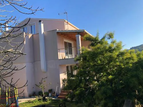 Vaios houses