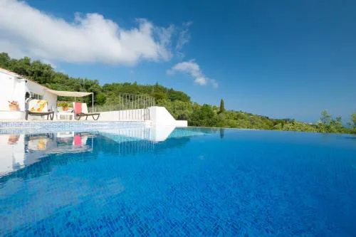 Artist's House by Rastonivillas - Villa in Paradise, pool & top views!