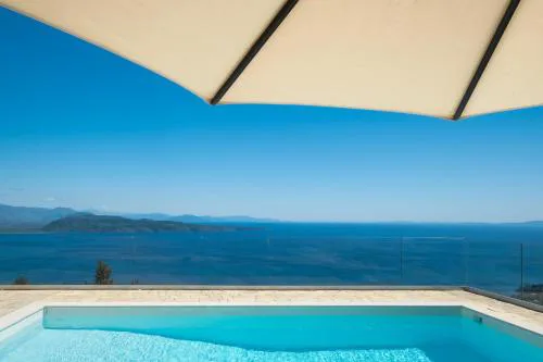 Lookout Villa - family friendly - best views above Kalami