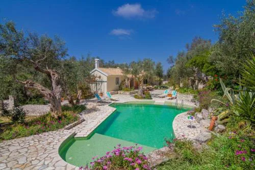 Irida Cottage