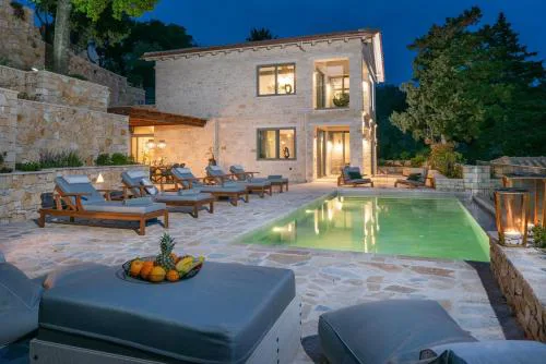 Prenari Villas by PaxosRetreats