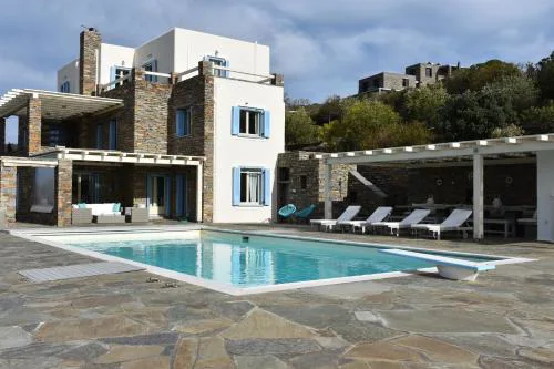 Luxury Kea Villa with Private Pool, Basketball Court & Stunning Views Near the Port