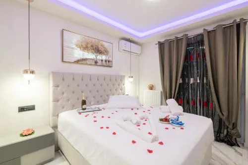 Alkeos Suite by "elite"