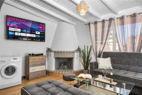 Dennis City Center Elegant Apartment 2