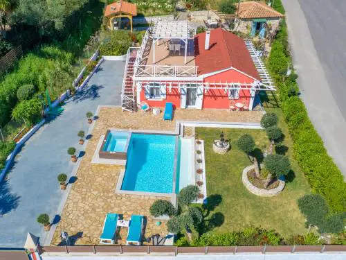 Dorothea Villa with Private Pool, by ZanteWize