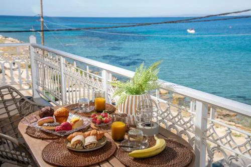 Mare Nostrum Seafront Apartment, by ZanteWize