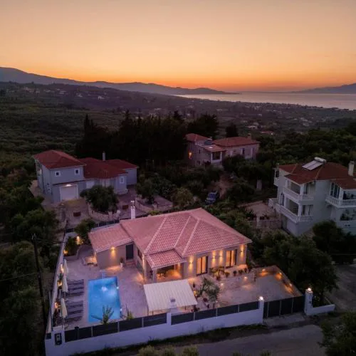 Xenessa Elegant Villa, 4-Bedroom Private Pool Retreat by Villa Mana Gers