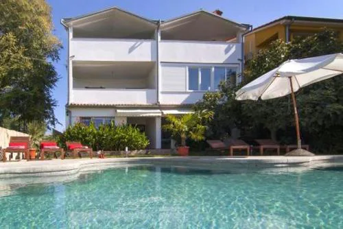 Family-friendly apartments with swimming pool Valbandon, Fazana - 7351