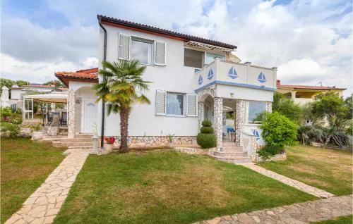 Nice Apartment In Barbariga With Wifi
