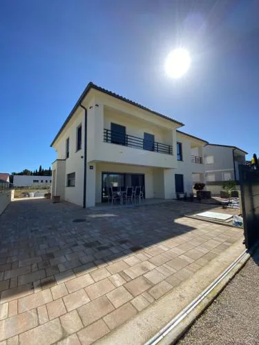 Casa Connie Apartments Valbandon