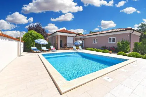 Ferienhaus mit Privatpool für 8 Personen ca 134 qm in Pula-Fondole, Istrien Istrische Riviera
