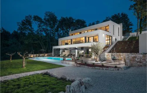 Awesome Home In Zminj With Wifi