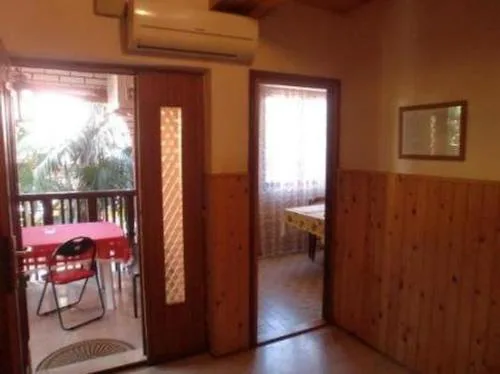 Große Ferienwohnung In Novigrad Mit Schönem Garten