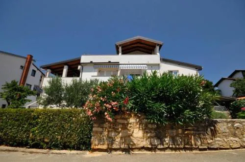 Schöne Wohnung in Novigrad mit privatem Parkplatz
