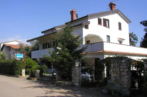 Apartments with parking space Karigador, Novigrad - 2534