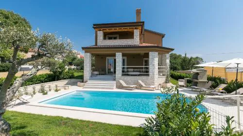 Beautiful villa Keli with pool in Vizinada