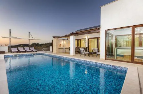 Villa Mala Halu