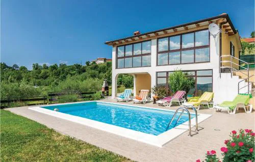 Awesome Home In Meloni With Sauna