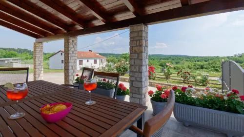 Apartment Larissa by Rent Istria