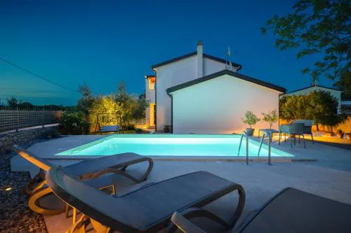 Villa Clariss by Briskva