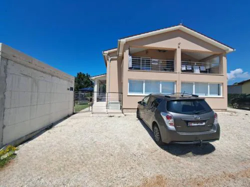 Apartmani Danica