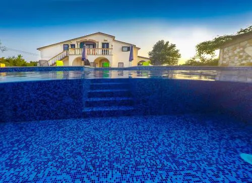 Apartments Chipo