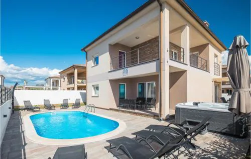 Awesome Home In Vodnjan