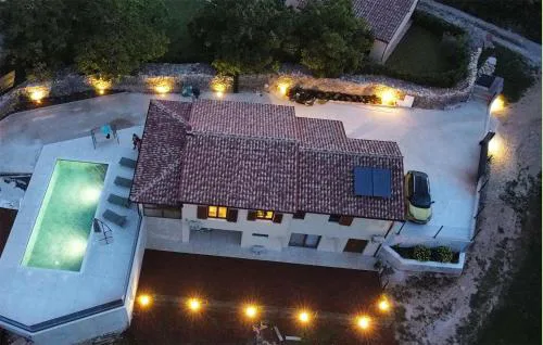 Beautiful Home In Vodnjan With Wifi