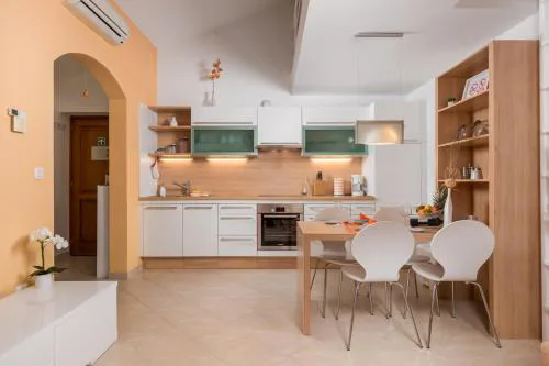 Rona Apartment JM 38