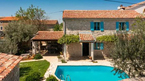 Rustic villa Janko with pool in Sveti Lovrec