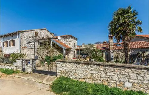 Two-Bedroom Apartment In Vrsar