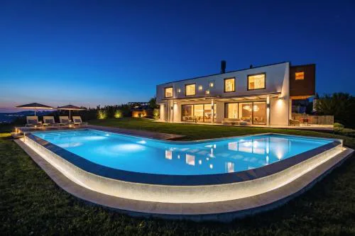 Villa Vista Zamask for 7 persons near Motovun with 60 m2 heated pool, free bikes & panoramic view