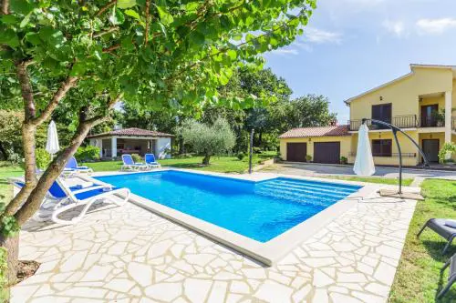 Apartment Susnjici 1 with Pool, Children Playground and Balcony