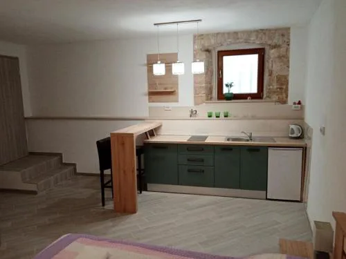Studio apartment Iva