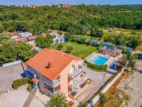 Apartment with Pool, Banjole