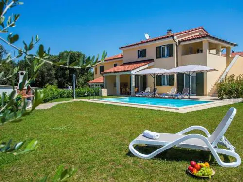 Lorena Comfortable holiday residence