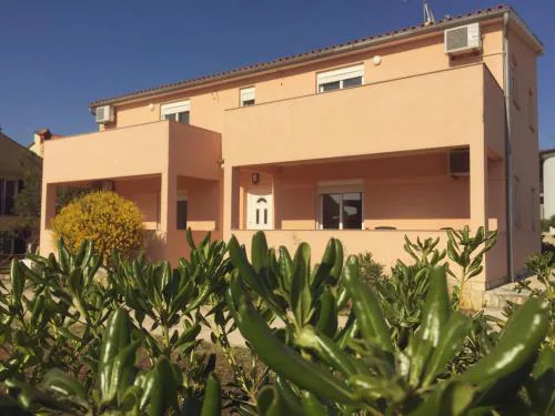 Sunny Rock Volme Apartments