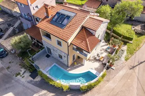Casa Dika Pool & Lounge - Happy Rentals
