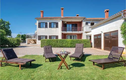 Holiday Home Hrboki V