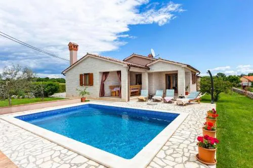 Villa Mirela