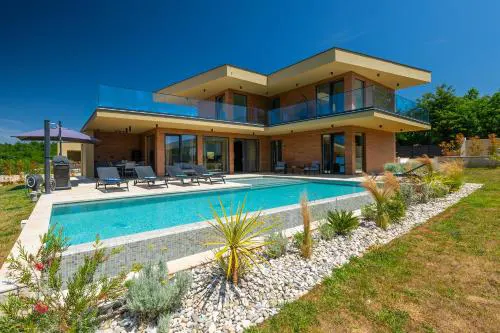 Villa Elvita by Istrialux