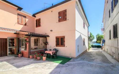 Apartment Alba
