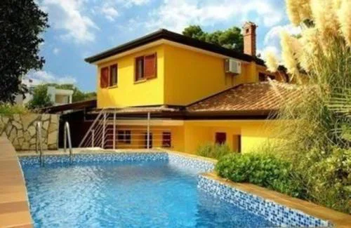 Yellow House