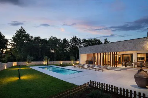 Green Frame Garden villa West