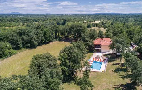 Pet Friendly Home In Bonasini
